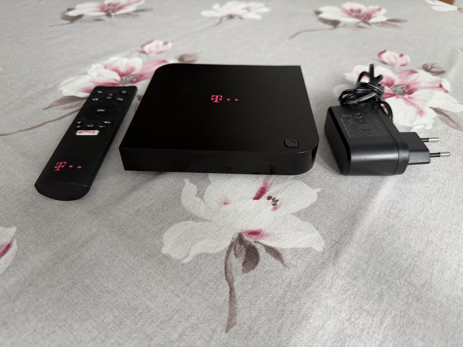 Dekoder KSTB6077 Magenta