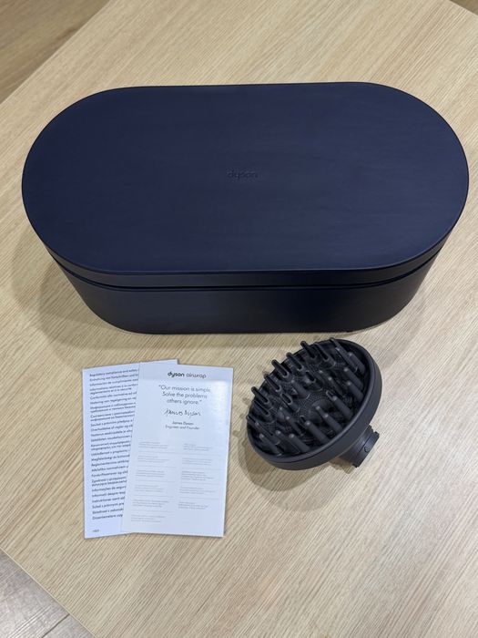 Продаю дайсон (dyson hs05 complete long volumise)