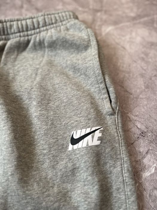Спортивні штани Nike