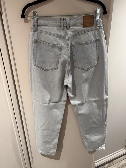 Calça de ganga clara