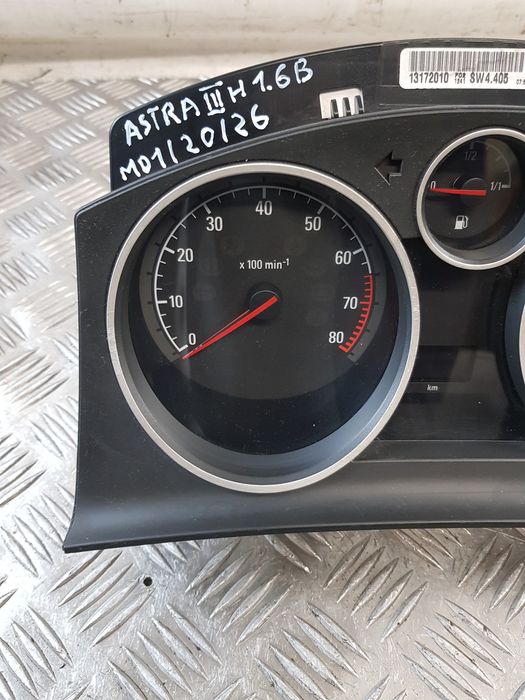 Licznik 13172010 Opel Astra Iii H 1.6 05R- Europa