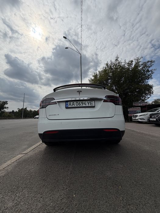Продам Tesla model X