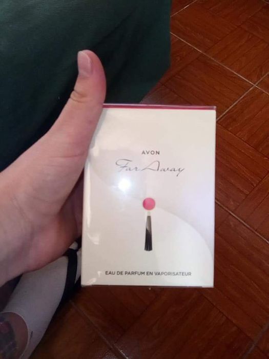 Perfumes, Gel De Banho, Batom e Rosas Perfumadas