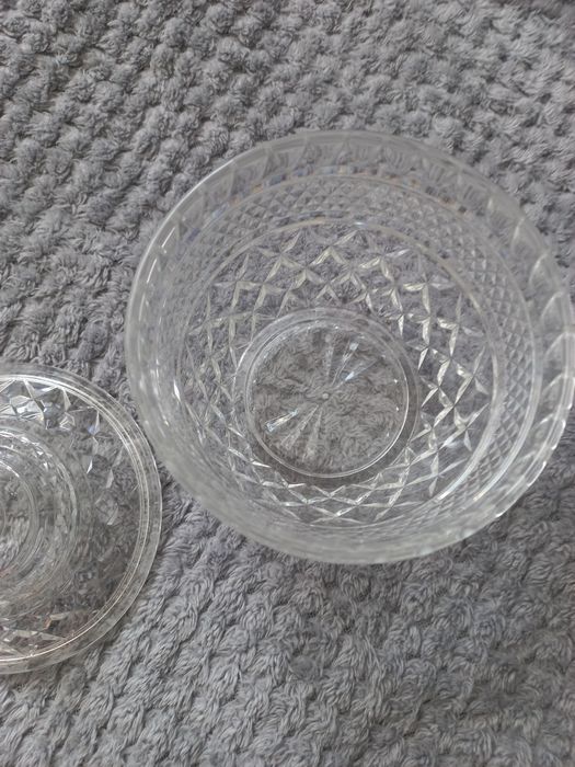 Szkatułka, bombonierka plastikowa