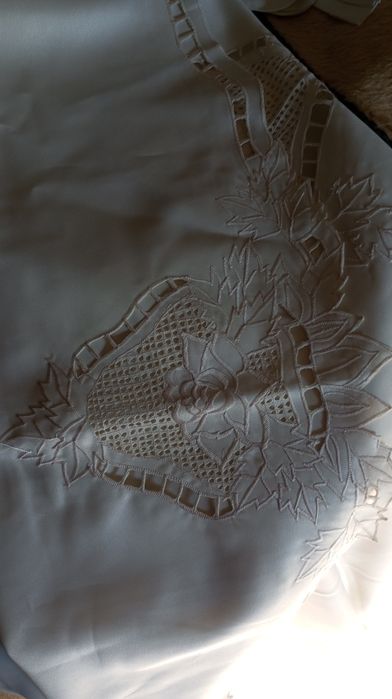 Linda toalha de mesa redonda