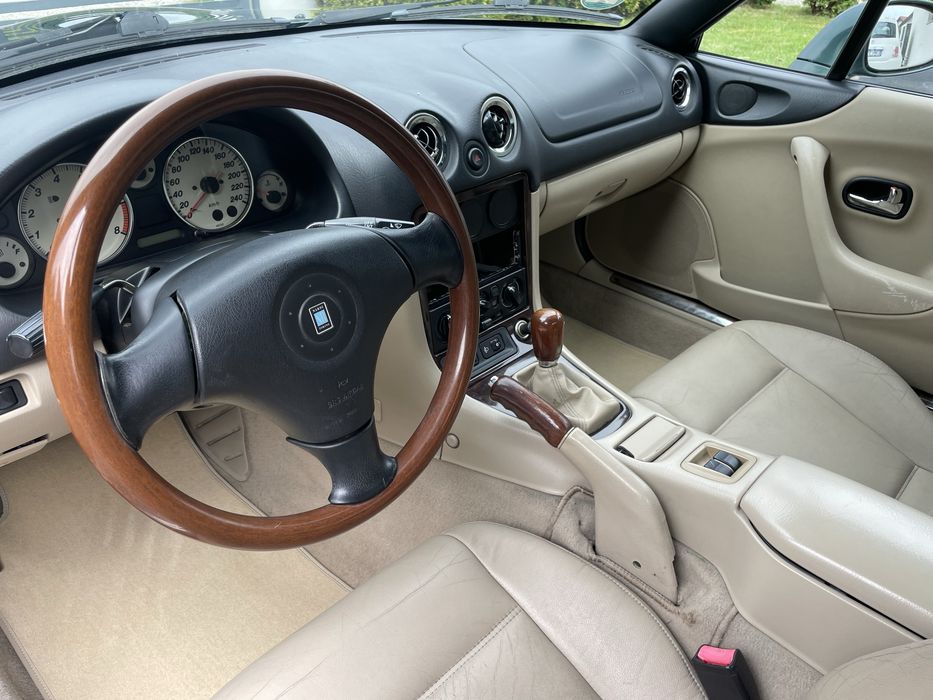**Rezerwacja**Mazda Mx5 Miracle Jasna Skóra Drewno Nardi Torino BRG