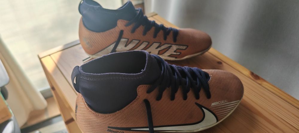 Nike Pythons 38.5447414614696273923
