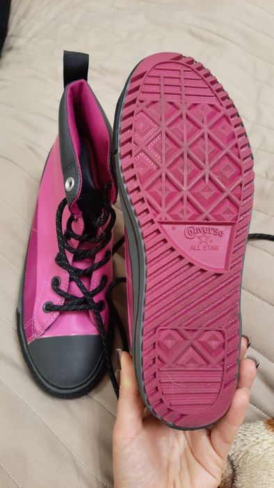 Оригінальні кеди  Converse пише на 37.5 р.