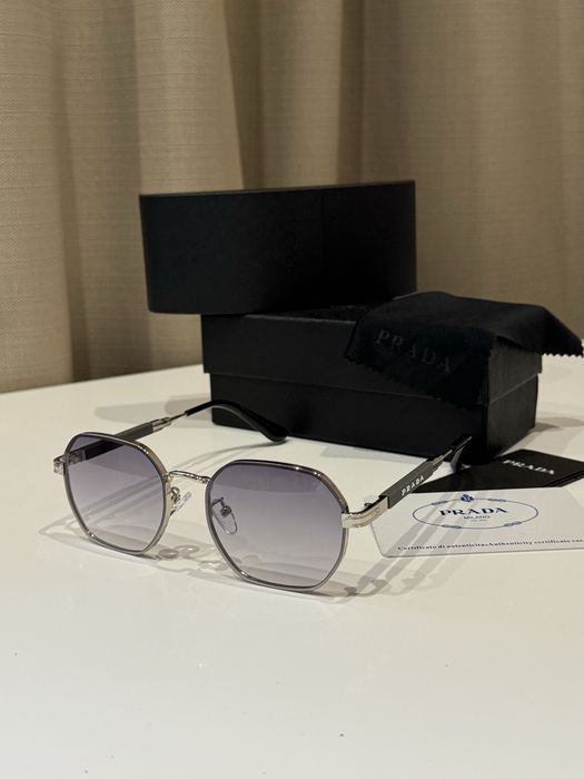 Окуляри Prada сонцезахисні тонка оправа прада очки тренд