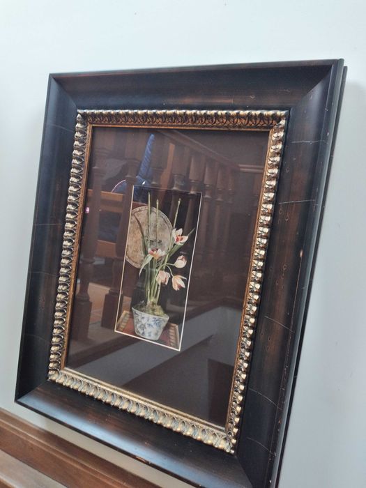 Quadros decorativos com moldura em madeira e com vidro