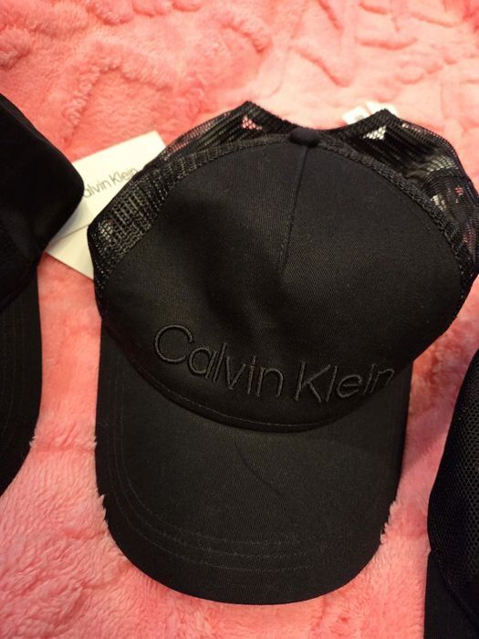 Czapki Calvin Klein