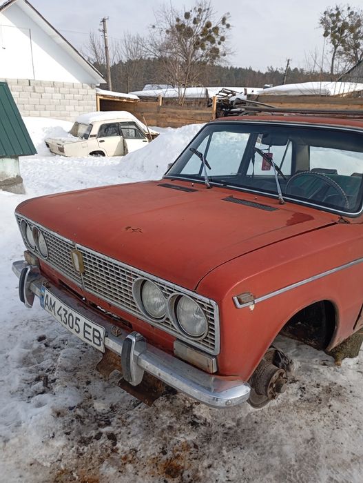 Продам капот Ваз 2103.06