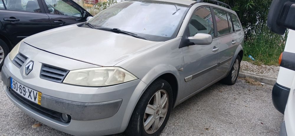 Vende-se renault megane 1.5 dci ano de 2004,gasóleo de 5 velocidades com imposto pago e inspecção.