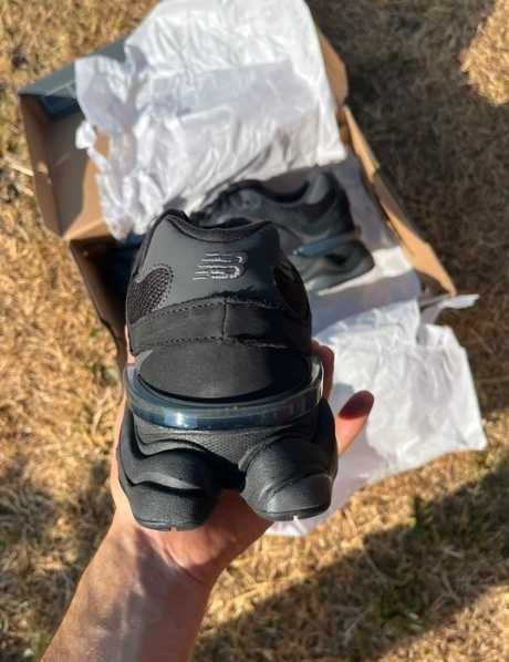 New Balance 9060 Triple Black R.40