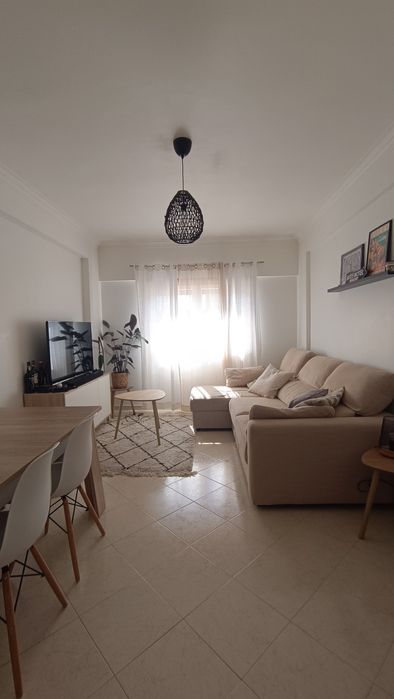 Sofá 3 lugares com chaise longue