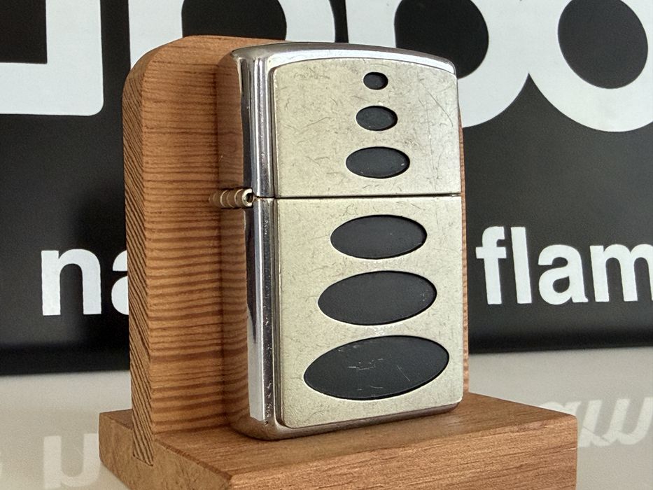 Zapalniczka Zippo Black Ovals czarne elipsy