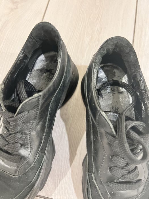 Кросівки шкіряні, взуття