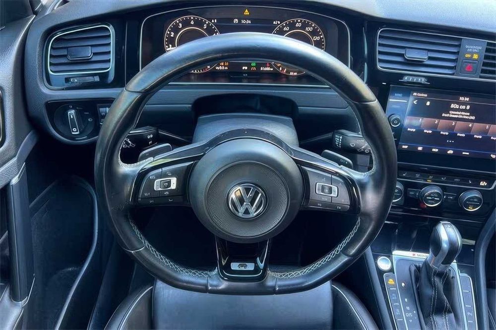 Volkswagen Golf R      2019