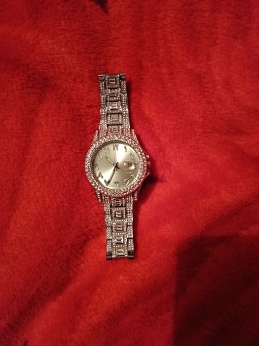 Продам Красивые Часы