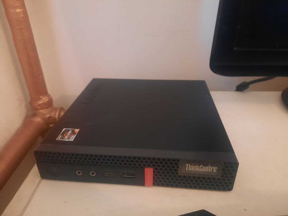 Компьютер Lenovo ThinkCentre Tiny Desktop M715q