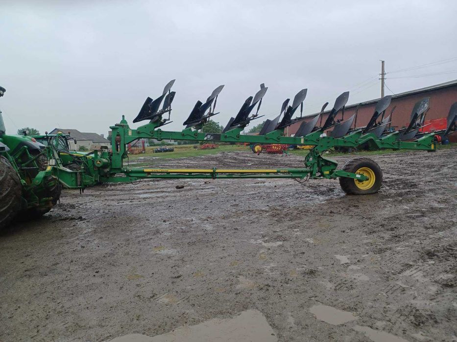Продам плуг John Deer 8-F ( 8 корпусний ) / БУ / Гарний стан