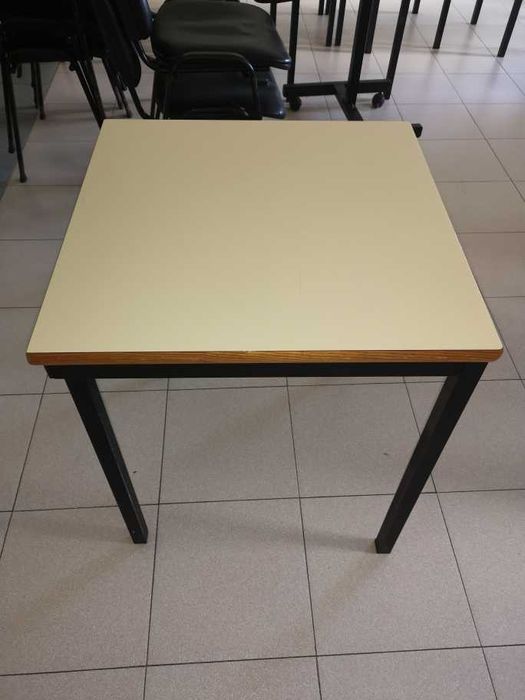 Mesas Escolares individuais