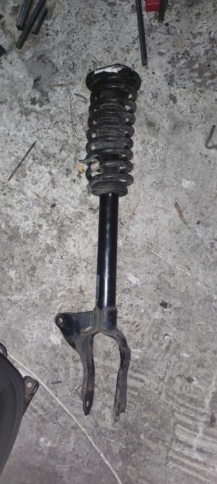 Амортизатор в зборі jeep grand cherokee wk2