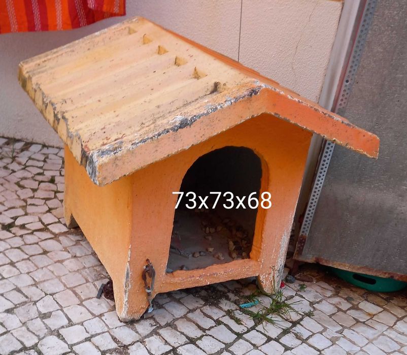 Casota de pedra para cão