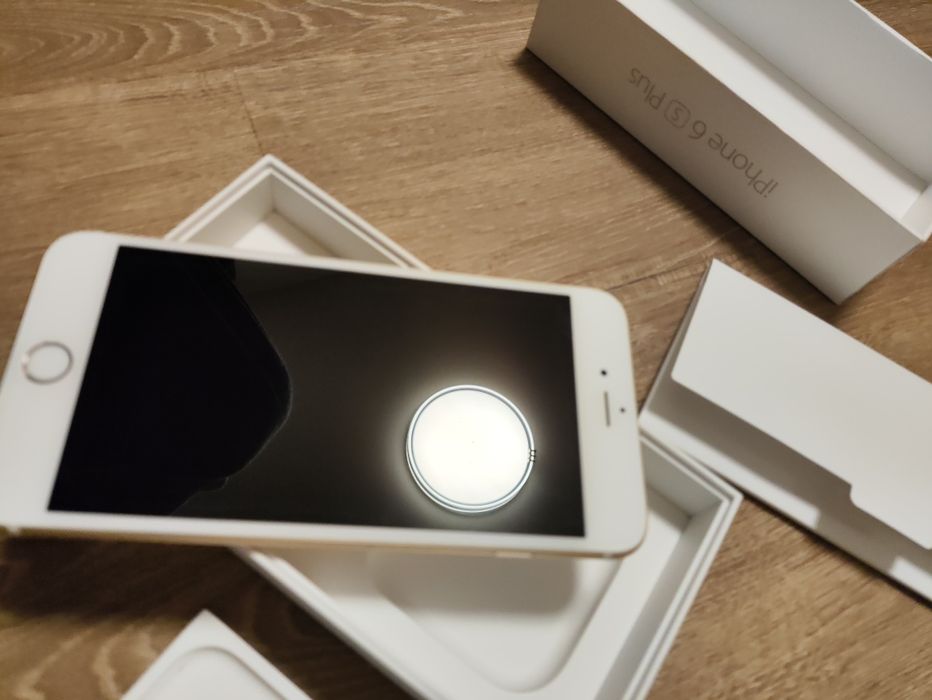 iPhone 6s plus, jak nowy, nie włącza się