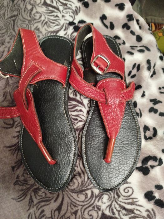 Женские сандали кожаные