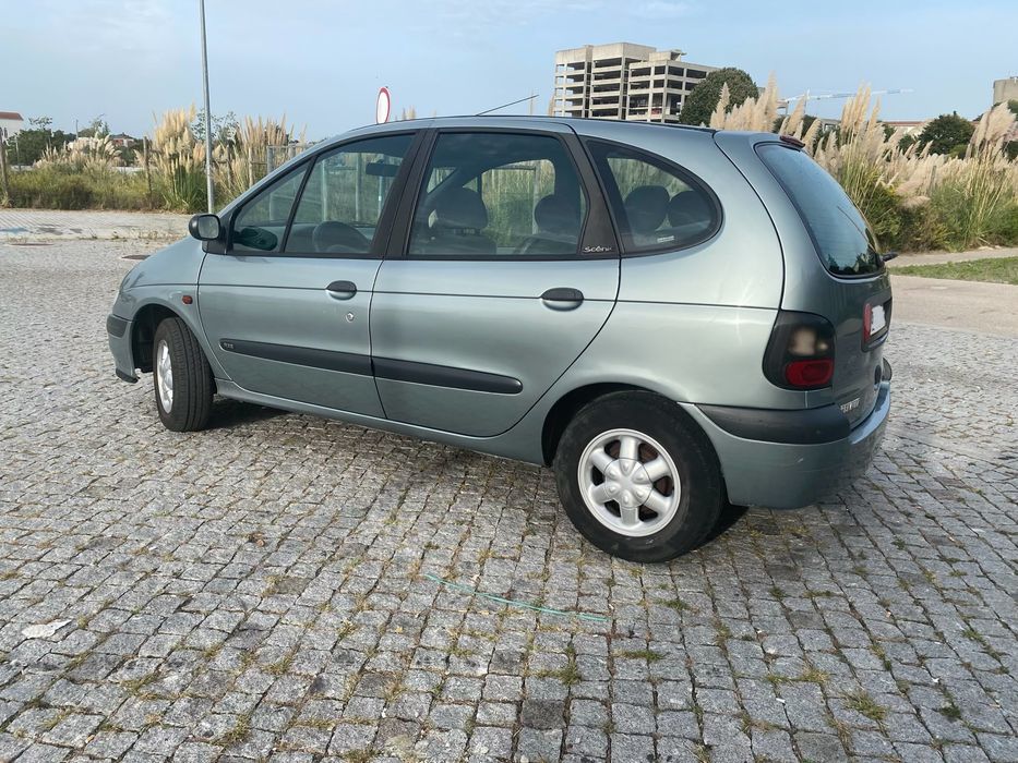 Renault Megane Scenic 1.9 dTi foto 2