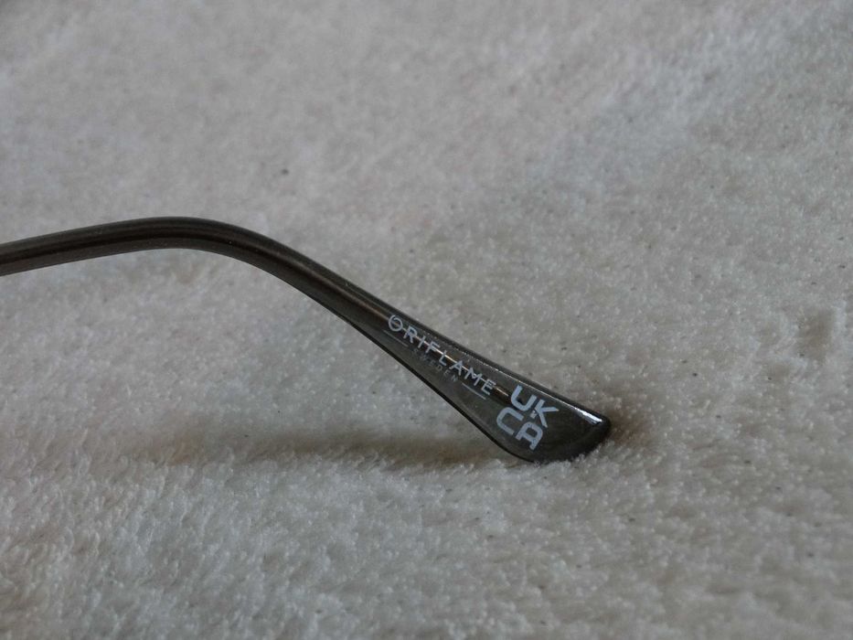 damskie okulary przeciwsłoneczne w etui
