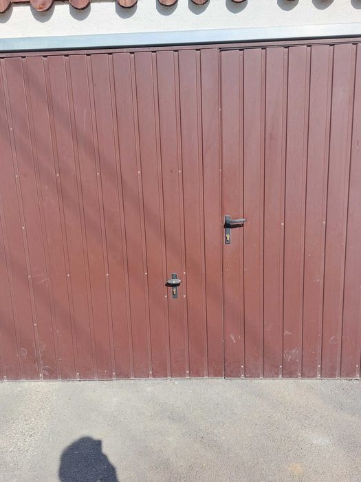 Bramy garażowe , segmentowe, rolowane, stalowe. Rolety zewnętrzne