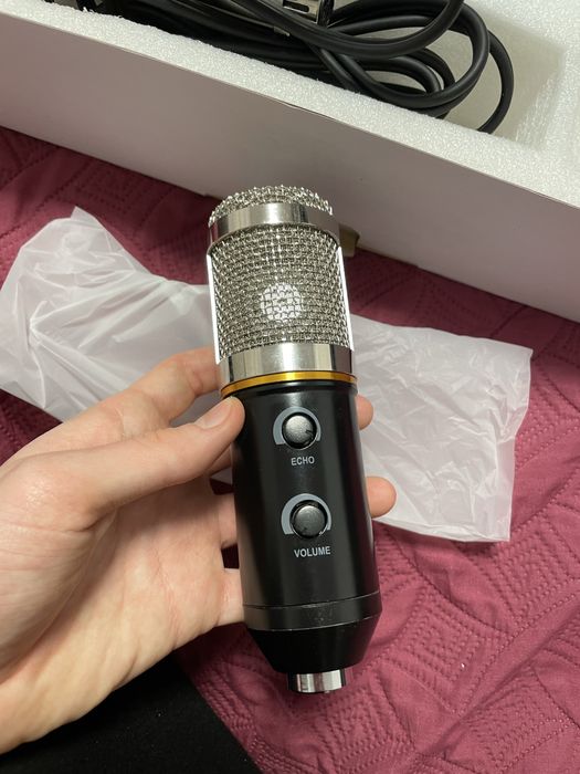 Микрофон конденсаторный студийный "STUDIO microphone series"