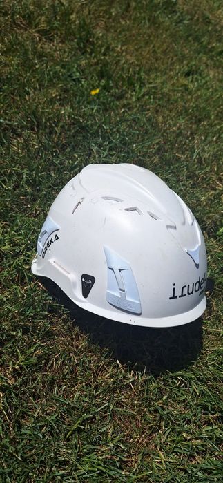 Kask ochronny do pracy Irudek