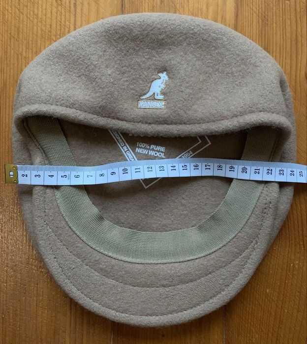 Бежевий берет kangol