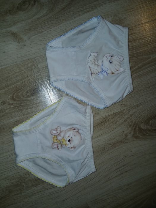 Zestaw majteczek dziewczęcych 110