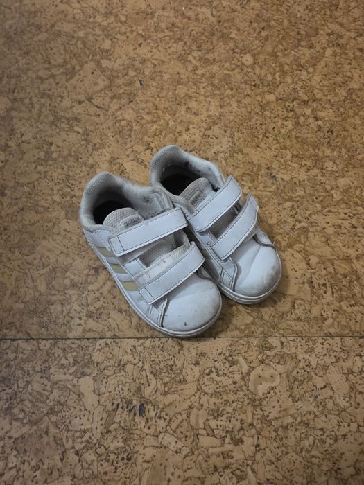 Buciki dziecięce adidas 23