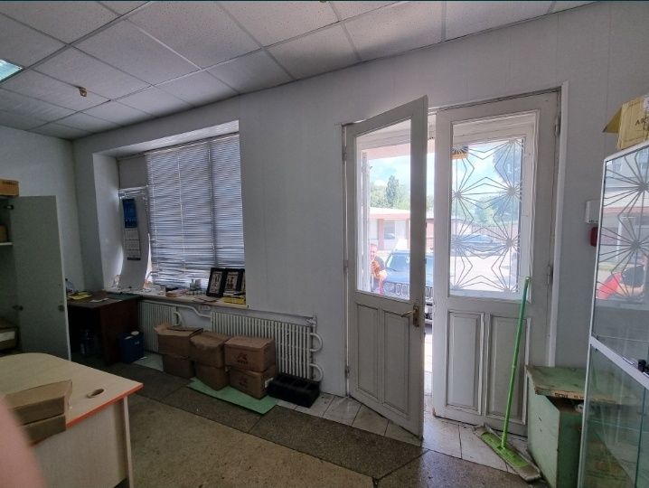 Сдам фасадное  Помещение с отоплением офис магазин склад