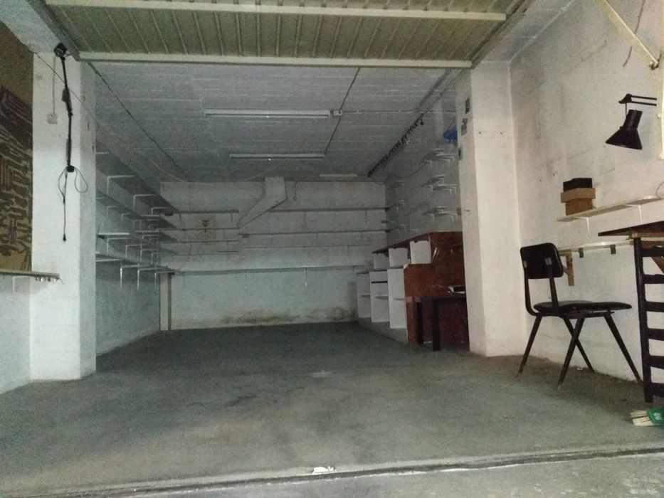 Garagens para arrendamento - Cacém / Rio de Mouro / Rinchoa