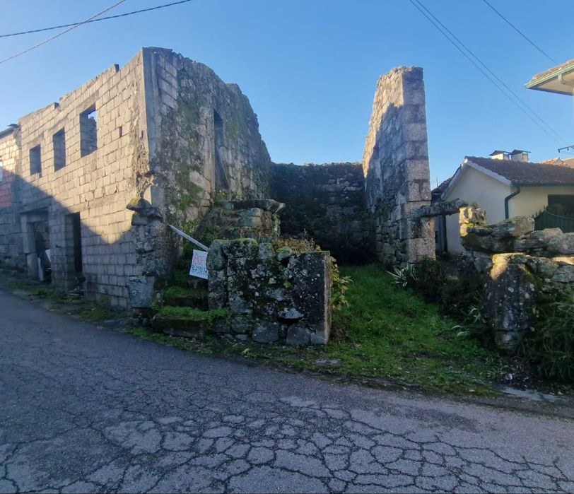 Vendo casa para renovar