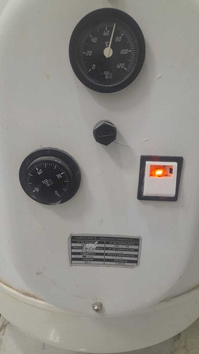 Termoacumulador de 300 litros lasian em aço inoxidável