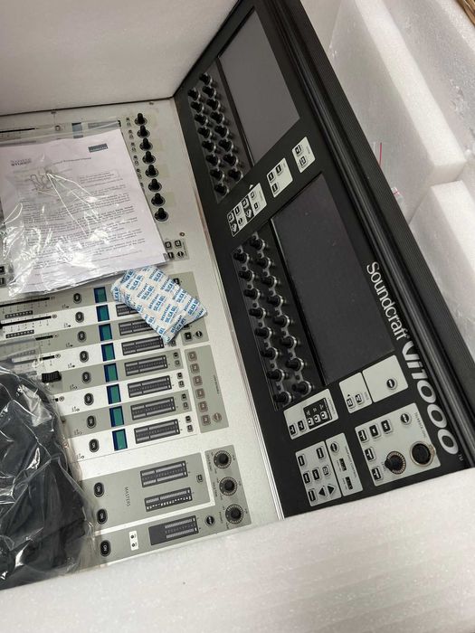 SOUNDCRAFT VI 1000 Mesa de Som Digital