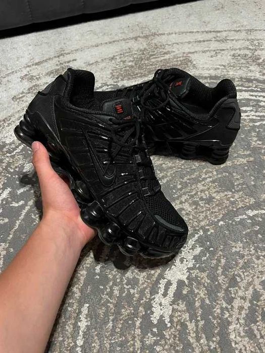 Buty damskieTrampki Nike_Shox_TL_Czarny Rozmiar. 44