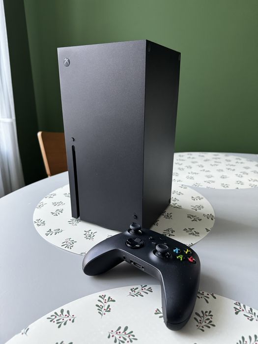 Ігрова приставка Microsoft Xbox Series X 1TB консоль
