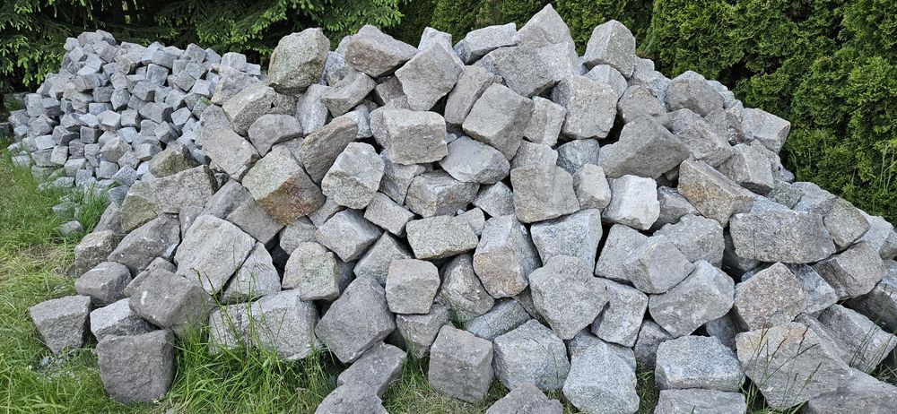 Kostka granitowa mała i duża