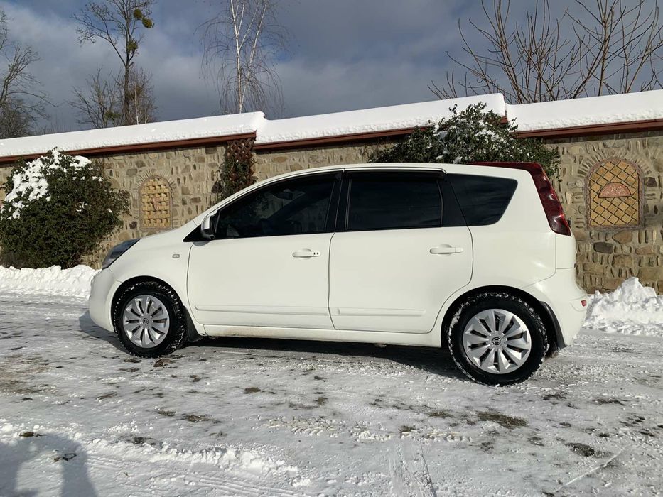 Продам Nissan Note з автоматичною КПП
