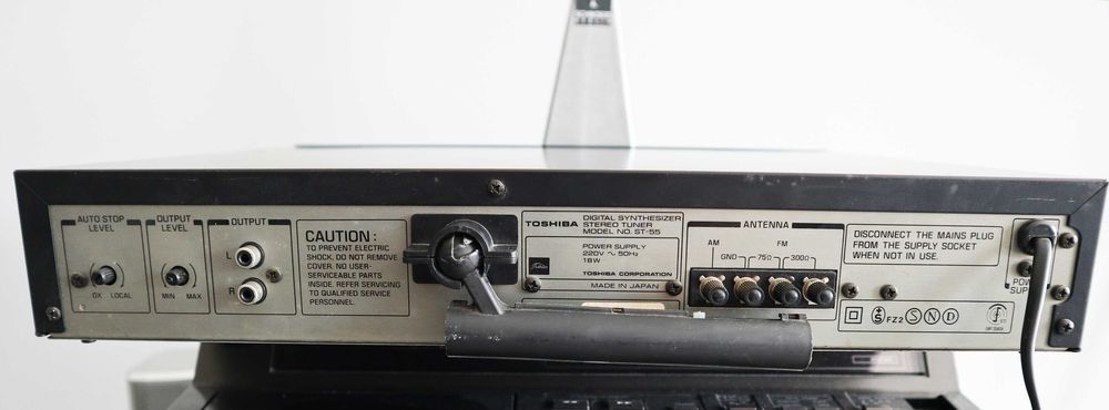 ФМ тюнер приёмник Acoustic Research AR T-06  TOSHIBA AUREX ST-55  Япония
