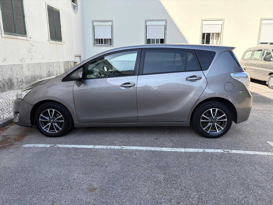 Toyota Verso 1.6 Diesel 7 Lugares