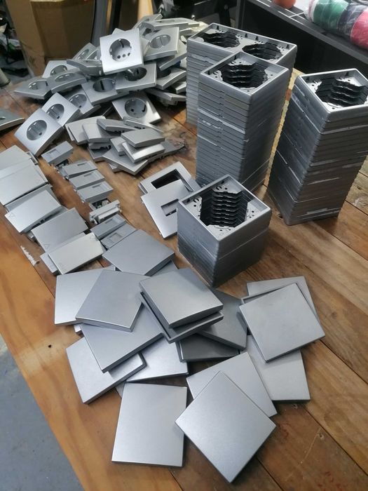 Aparelhagem  l Efapel usado cor  cinza espelhos e centros mais teclas